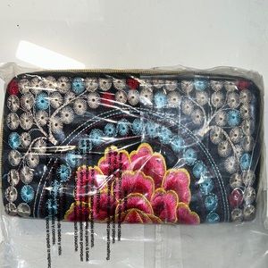 Floral Embroided Wallet